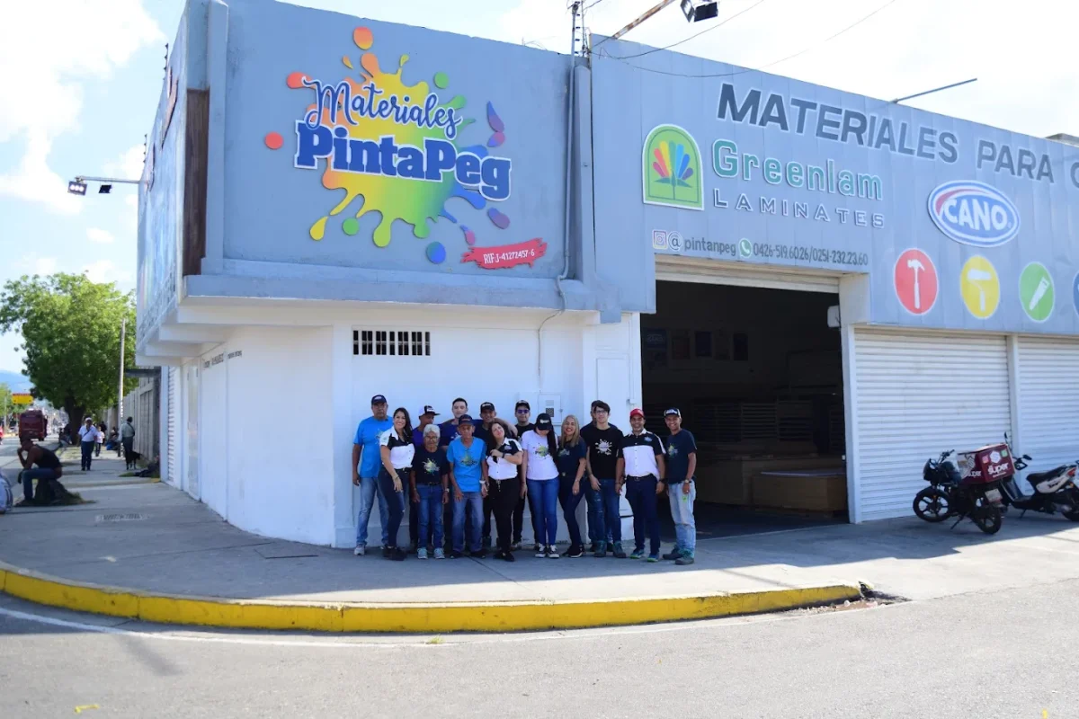Fachada de Materiales PintaPeg en Barquisimeto
